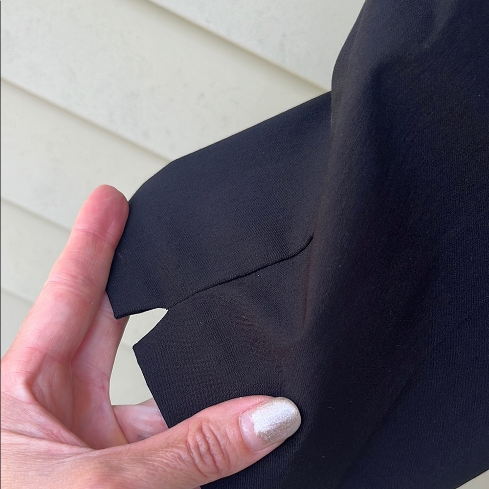 Time and Tru classic Women's Black Capris - Picture 5 of 14